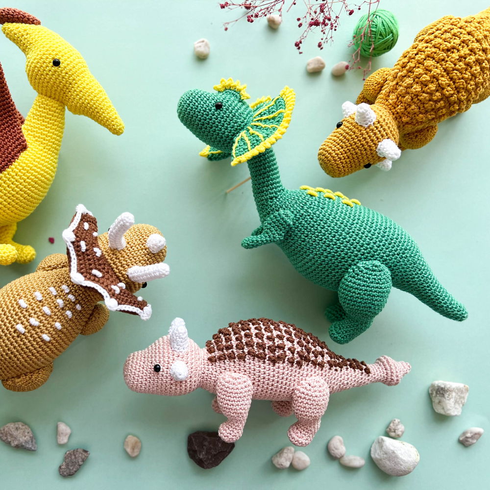 Crochet Dinosaurs: dilophosaurus, pterodactyl, ankylosaurs and triceratops