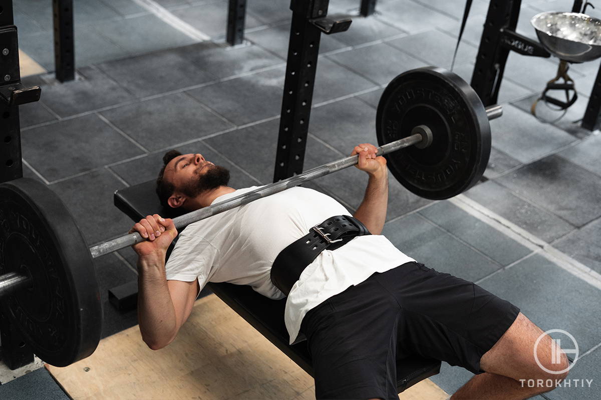 Bench Press With Belt
