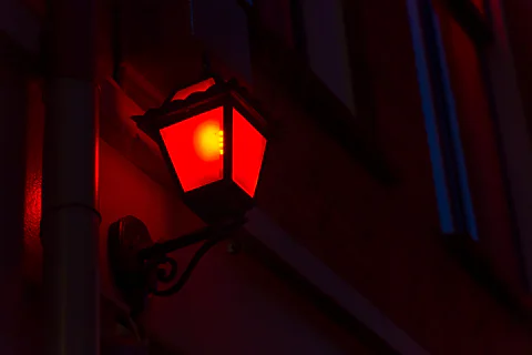 Amsterdam: Red Light District and Local Pub Tour