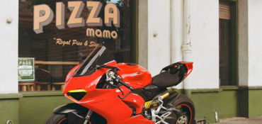 2022 DUCATI PANIGALE V2 motorcycle for rent near KAPOLEI, HI