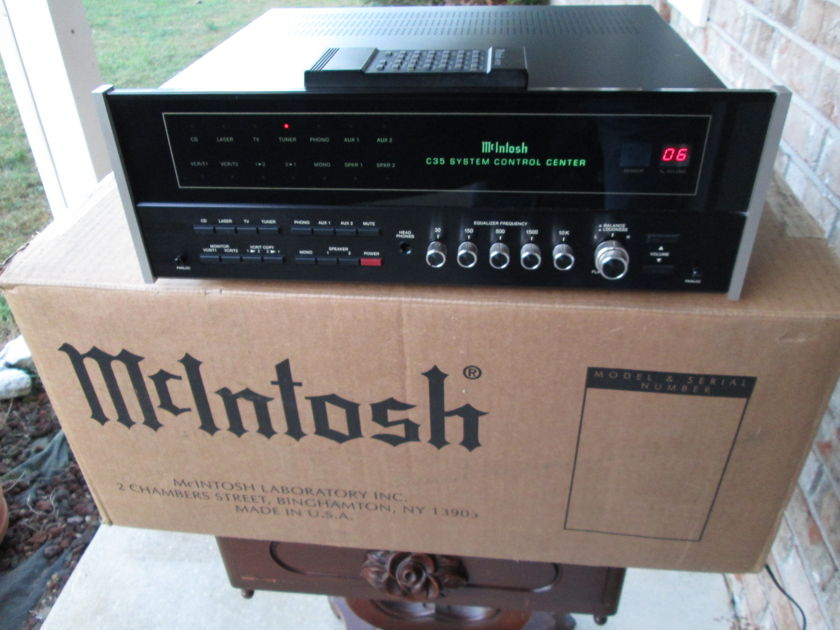 McIntosh C 35  System Control Preamplifer W/Remote in Mcintosh Double Box