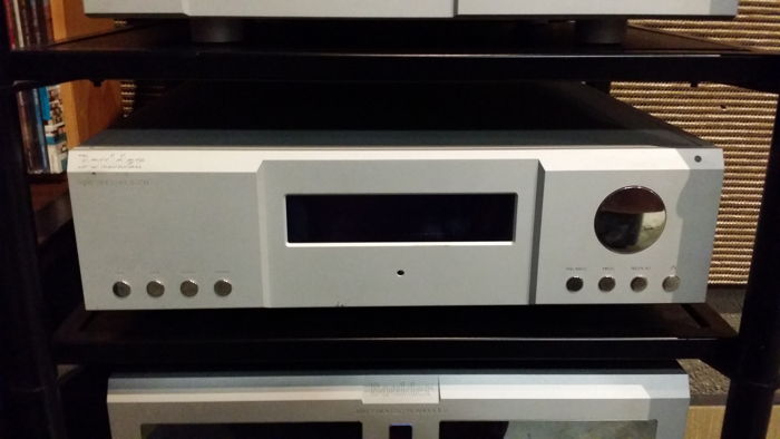 Boulder Amplifier 1010 Preamplifier with phono stage. S...