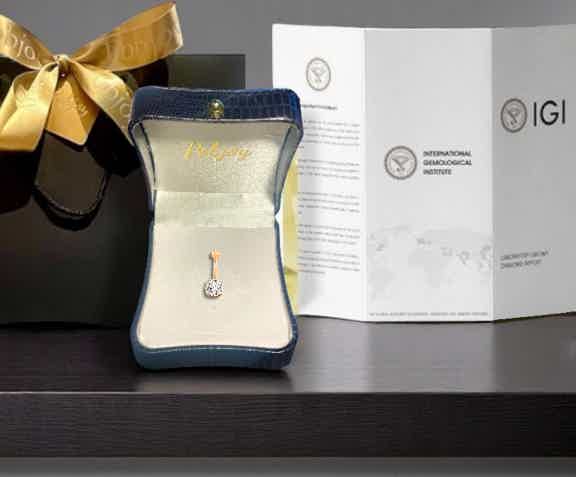Diamond belly bars exclusively from Pobjoy Diamonds