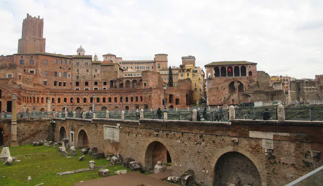 Rome: Colosseum, Roman Forum & Trajan's Market Exterior Tour - photo 2