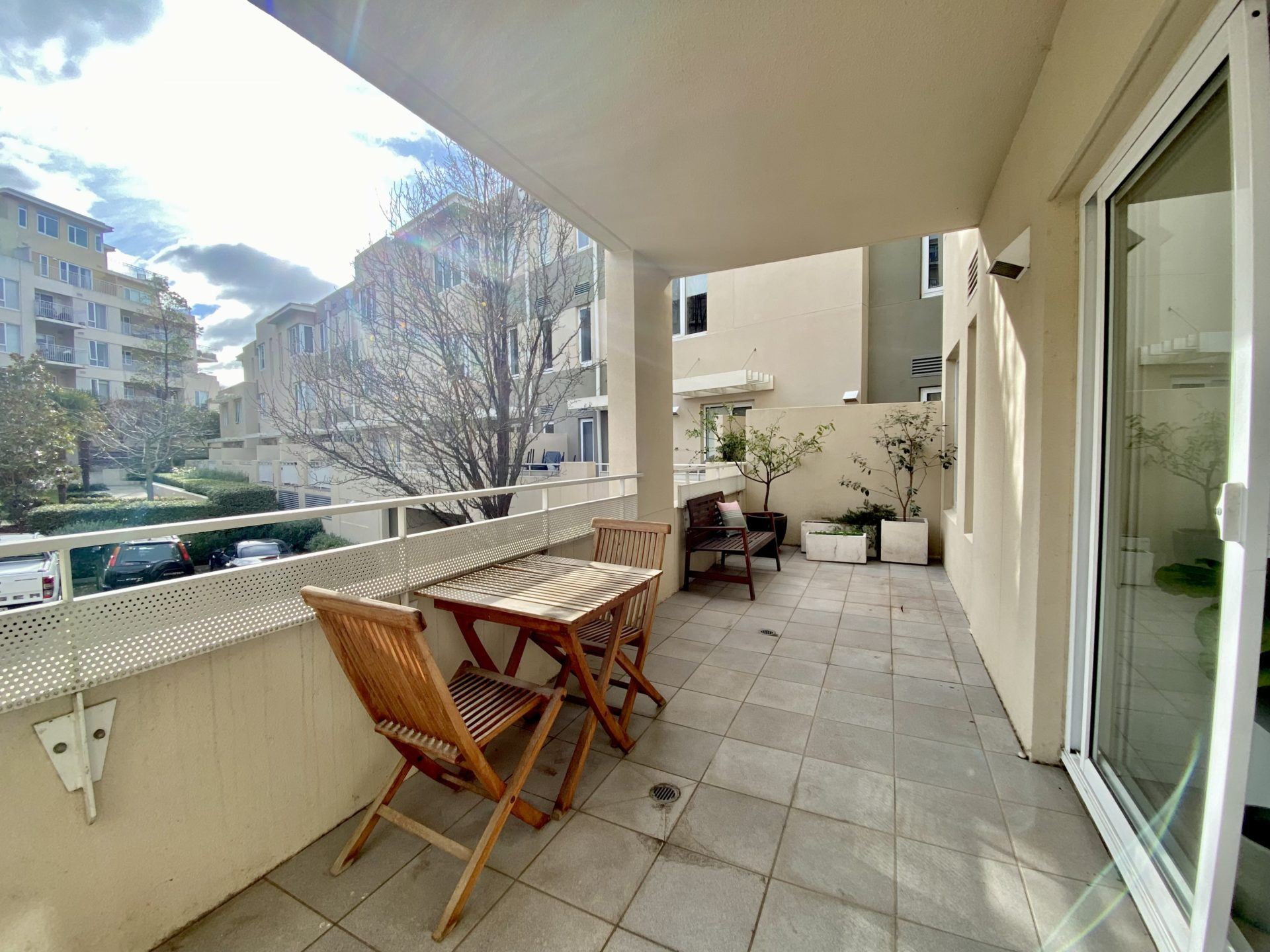 FOR LEASE Impeccably Presented and Beautifully Spaced Bayside Residence with Oversized Terrace- Port Melbourne - Image 12