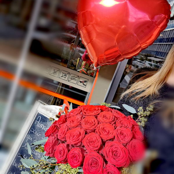 bouquet-des-amoureux-de-40-roses