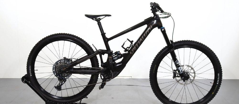 Specialized Turbo Kenevo SL Comp on a stand