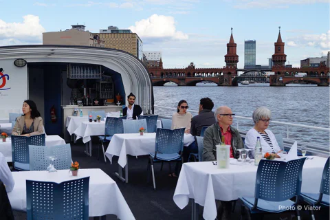 Dinner Cruise on the Spree with Prosecco