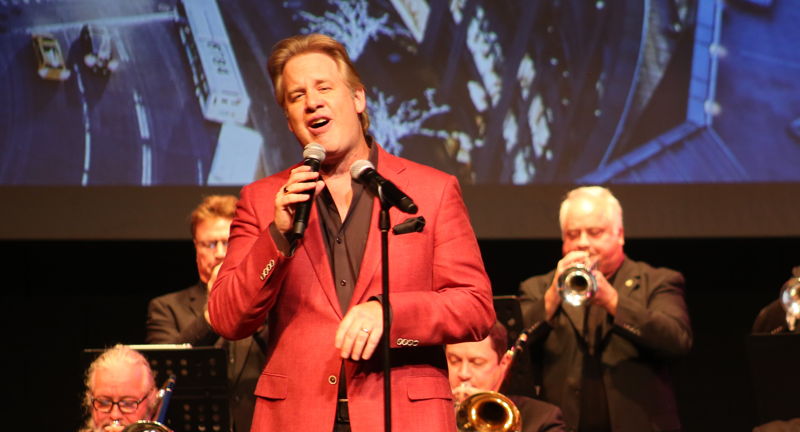 Joe Gransden's Sinatra: An American Icon