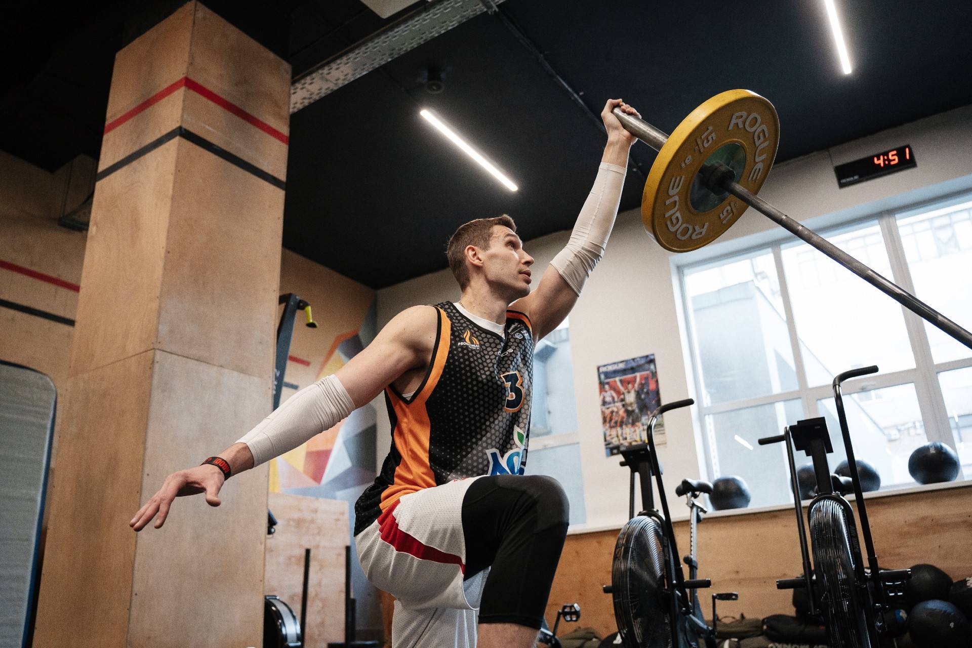 WBCM basketball bar pull ups WBCM basketball bar pull ups