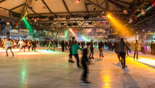 eislaufhalle paradice abends
