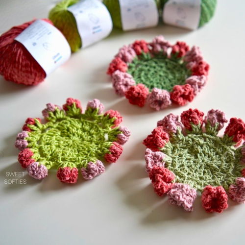 Rose Bouquet Coaster met TWEE bloemvariaties! · Snelle en gemakkelijke haakinstructie