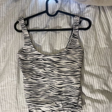 body motif zèbre 