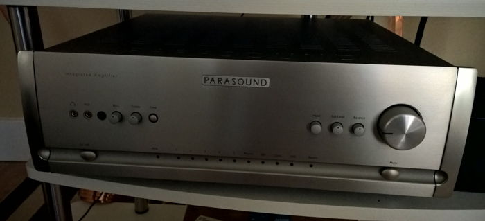 Parasound Halo integrated 2.1 channel integrated amp & ...