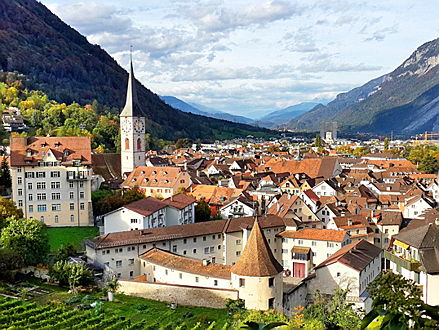  Dietikon, Schweiz
- Chur