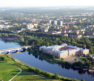 Елгава — восстввшая из пепла жемчужина Земгальского края Латвии.
