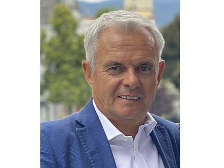  Kitzbühel
- Founder, CEO & Organisator und Sportmarketing Experte
In City Golf | CURTES SPORTEVENTS MARKETING