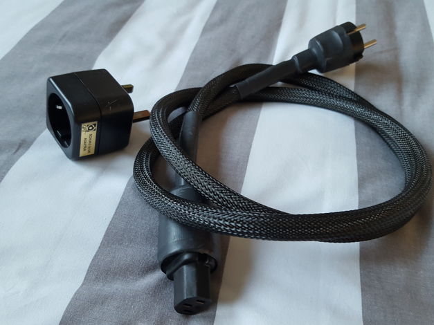 Signal Cable Inc. Silver Resolution Power Cord