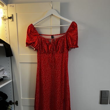 Traumhaft leichtes Sommerkleidchen in Rot ❤️