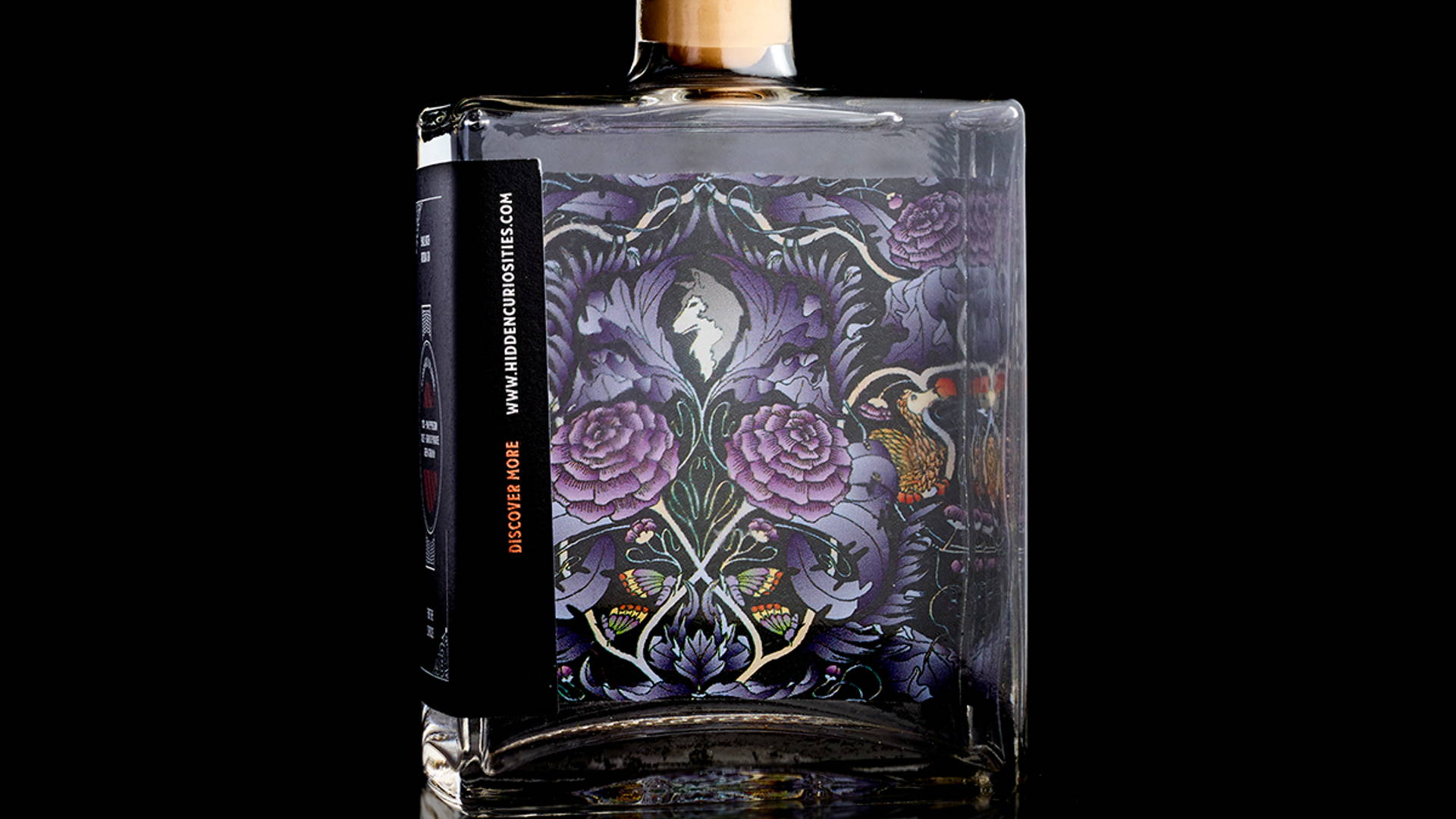 Featured image for Fulfill Your Curiosity With This Exquisite Gin Packaging