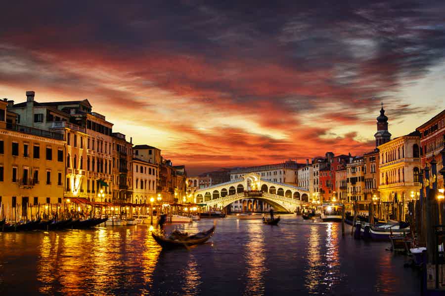 Classic 30-Minute Gondola Ride in Venice - photo 4