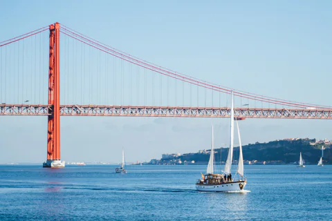 Boat Cruise with Portuguese Vinho Verde