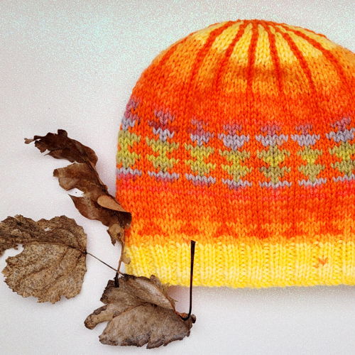 Treelines hat for children using 8 ply knitting pattern