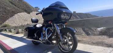 2016 HARLEY-DAVIDSON ROAD GLIDE motorcycle for rent near Daly City, CA