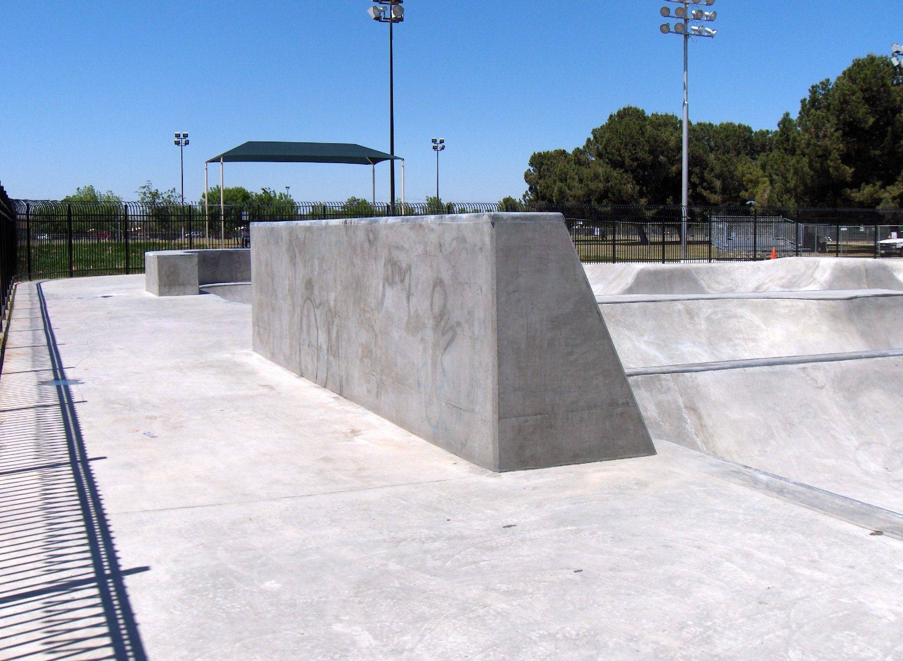 remove graffiti from skate park