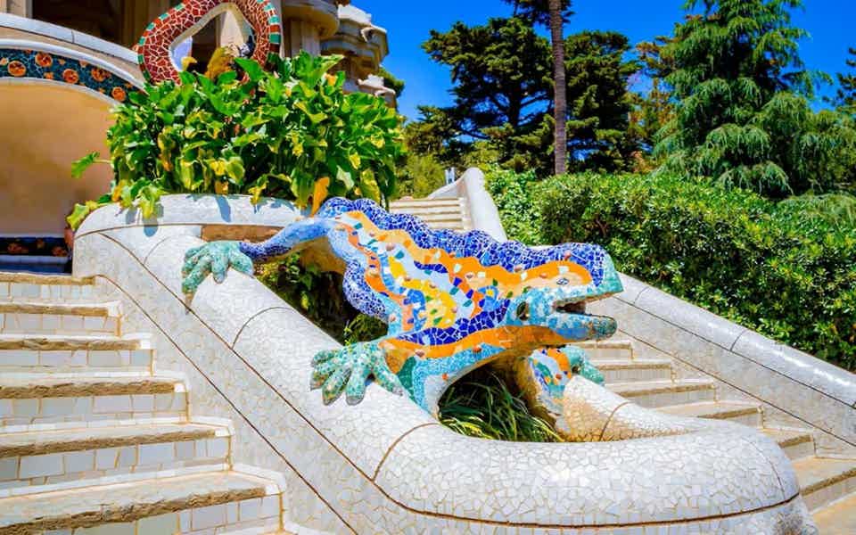 Park Güell Skip-the-Line Tour with Official Guide - photo 2