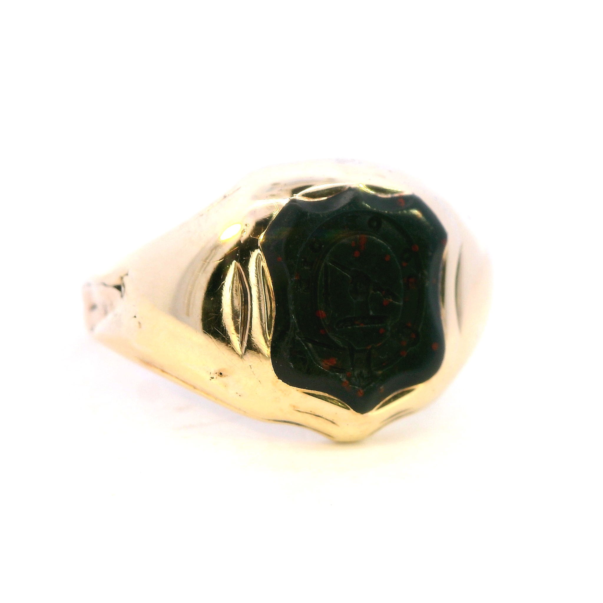Man' s 9ct Yellow Gold Bloodstone Signet Ring - Image 2