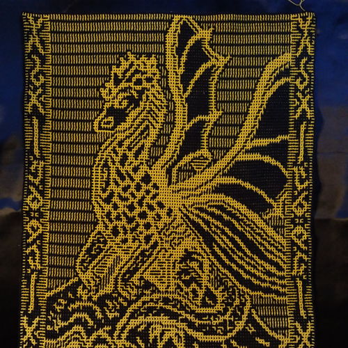 Boek Draak; In elkaar grijpende gehaakte deken