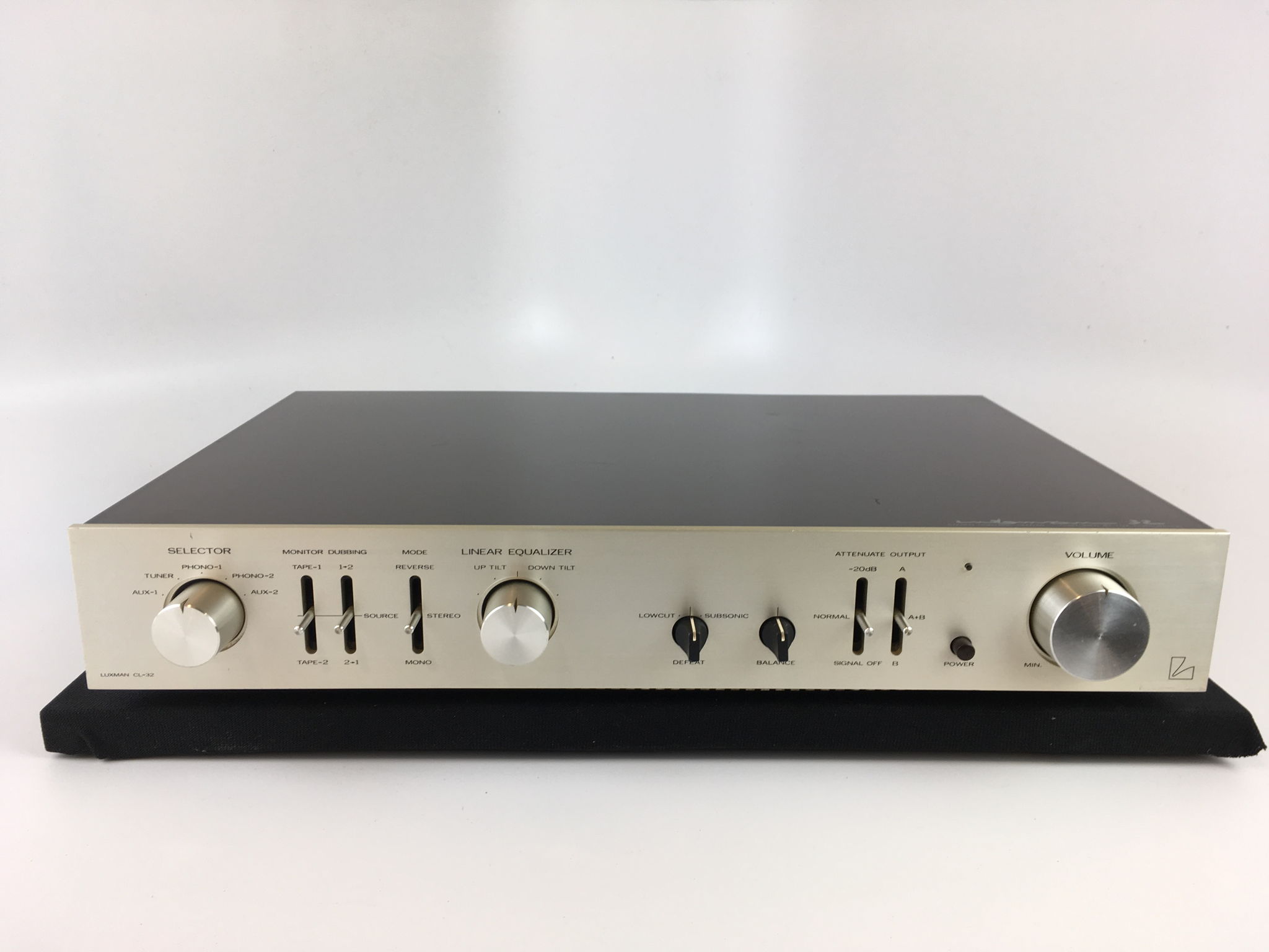 Luxman CL-32 All Tube Preamp with 2 Phono For Sale | Audiogon