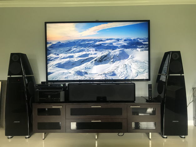 Meridian DSP8000 Complete Home Theater