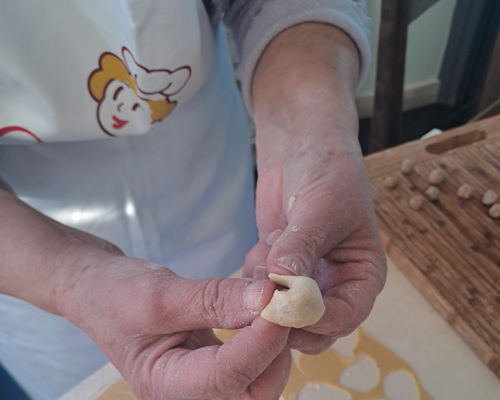 Cooking classes Paciano: Christmas dishes: traditions, scents, flavors, colors.