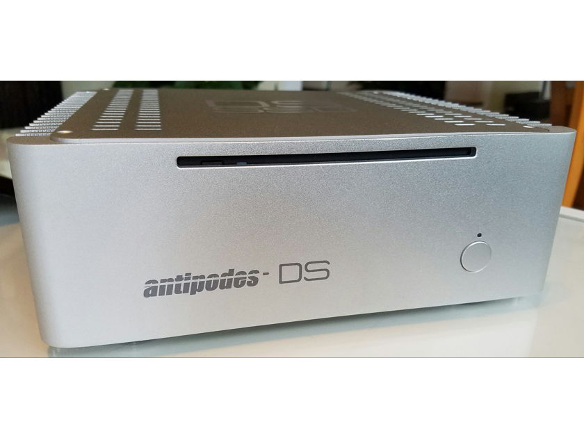 ANTIPODES Audio MUSIC SERVER DS SSD 500GB, MINT COND. ROON READY !  FOR LAST 6 DAYS INCLUDES A FREE 1TB SSD.. !!!