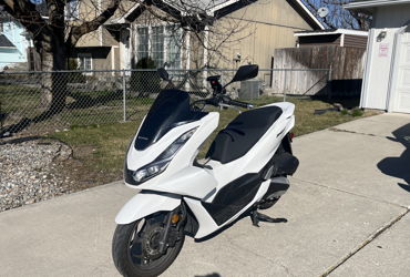 2022 HONDA PCX motorcycle for rent near Spokane, WA