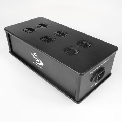 High Fidelity Cables MC-6 power distribution block