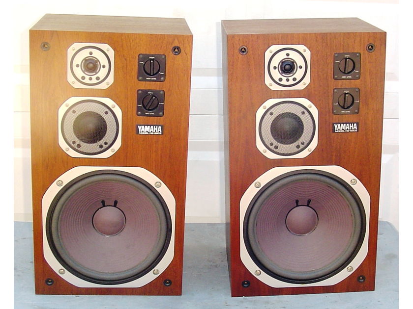 Yamaha NS-690 II 690II Speakers Gorgeous Pair In Excellent Condition
