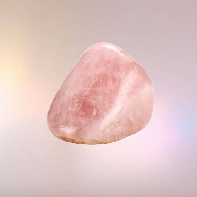 Quartz rose naturel – pierre d’amour, de douceur et d’harmonie du cœur en lithothérapie.
