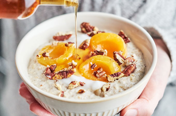 Gruau sans cuisson aux abricots et au gingembre