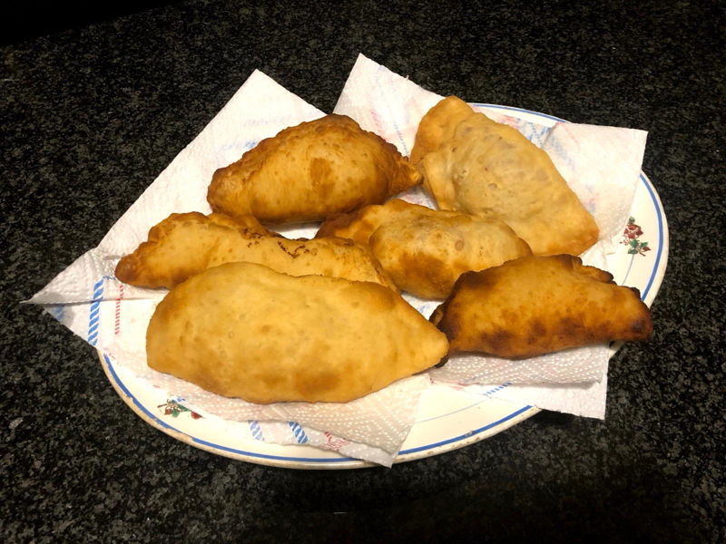 Cours de cuisine Rome: Tout sur les panzerotti : pétrir, farcir et frire