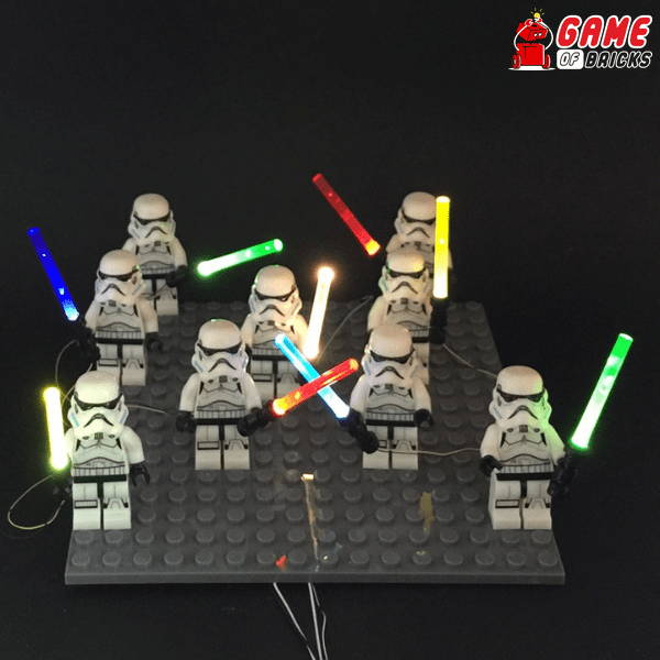 minifigs with lightsaber