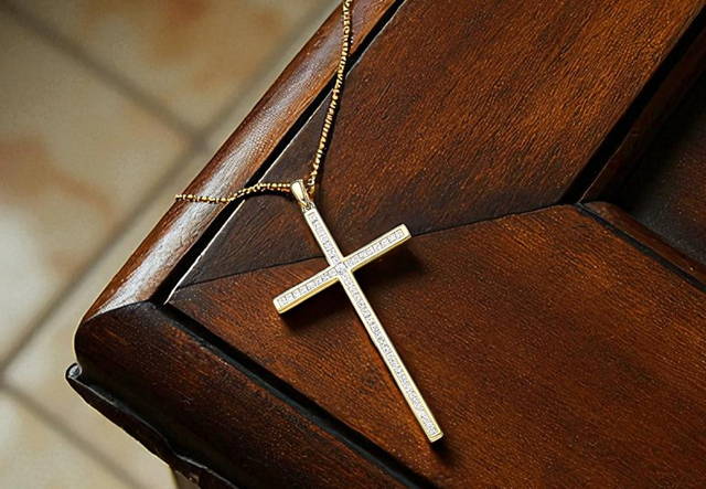 Shop solitaire heart diamond pendants - Pobjoy Diamonds