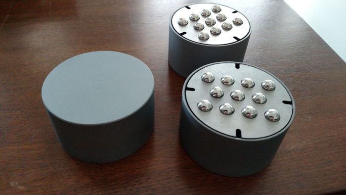 Anvil Magnetic levitating Component Footer
