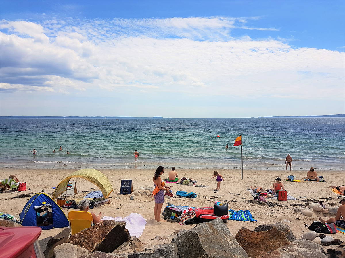 Suniela Beach portable sunshade travel family beach tent