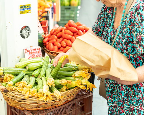 Food & Wine Tours Savona: Street food Tour visit to the historic center and the market