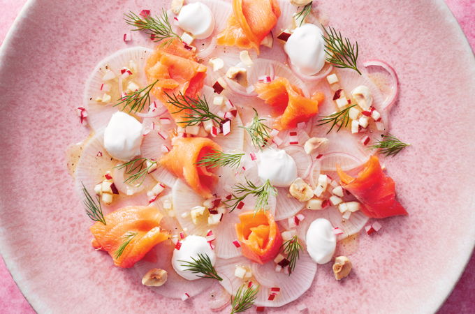 Carpaccio de radis, de pomme et de saumon fumé