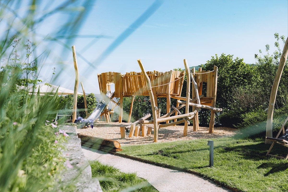 Outdoor-Spielplatz am Café des Sulzburghofs