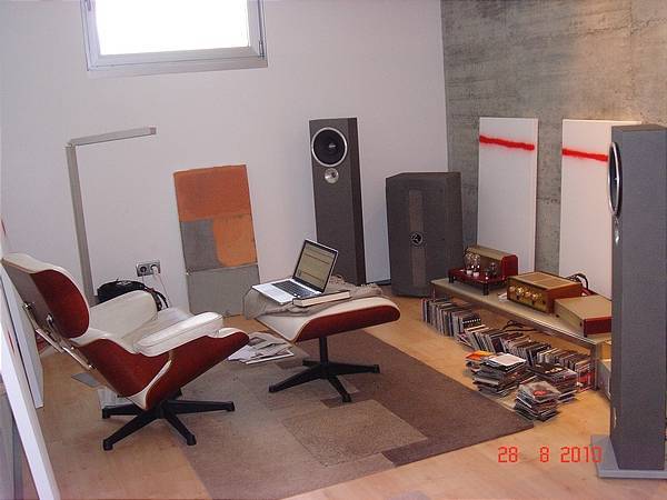 Minimalist system from La Coruña, Spain